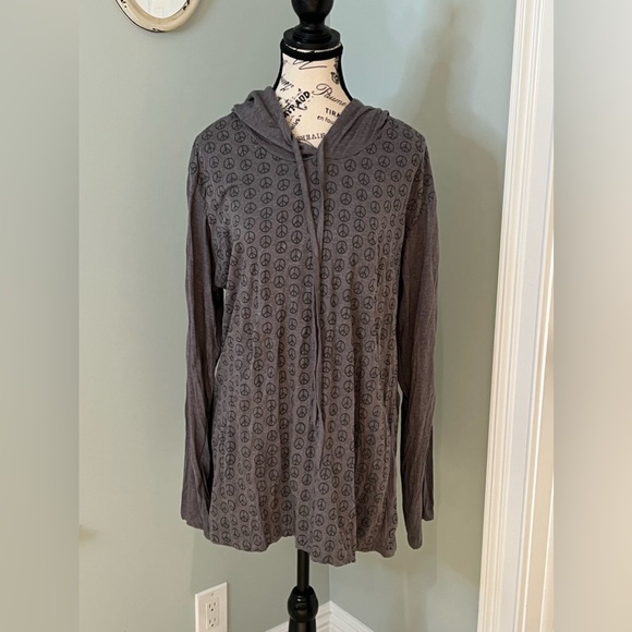 NWT Babu Long Sleeve Hooded Lightweight Yoga   Shirt with Peace Symbol | Size L - Picture 1 of 10